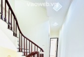 Chính chủ bán gấp nhà tại Yên Sở Hoàng Mai 60m2 5 tầng 5m mặt tiền hơn 12 tỷ lô góc ô tô tránh.