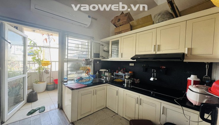 Bán căn hộ toà CT4 Xa La - Hà Đông, 70m2 căn góc giá hữu nghị 3,3 tỷ