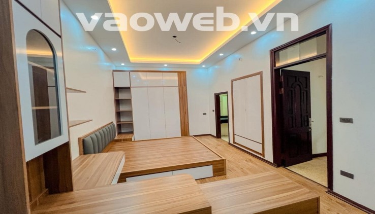 Bán nhà phố Lạc Trung - Hai Bà Trưng, 37m2 ở ngay giá chỉ 6,79 tỷ