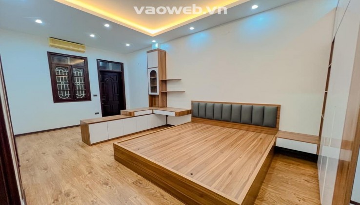 Bán nhà phố Lạc Trung - Hai Bà Trưng, 37m2 ở ngay giá chỉ 6,79 tỷ