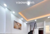 Bán nhà Gò Vấp, Sat hẻm xe hơi Nguyễn Văn Công, 30M² x 3 Tầng, 4 Pn, Full nội thất, SHR,  hơn 4 