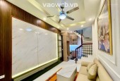 Nhỉnh 5 tỷ nhà đẹp phố Minh Khai ngõ Hòa Bình 2. Ngõ rộng trước nhà 3m. Sổ vuông đẹp