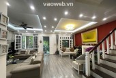 Bán căn biệt thự 5 tầng phố Nguyên Hồng, Đống Đa - Sổ đỏ 75m x MT6m giá 36 tỷ