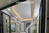 Đội Cấn / 5 tầng 28m2- dân xây chắc chắn -5x tỷ