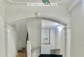 VĂN CHƯƠNG-CHỈ NHỈNH 5 TỶ-DT 27m x 5 TẦNG-DÂN XÂY-GẦN HỒ-30m Ô TÔ TRÁNH