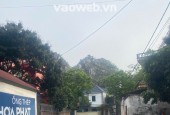mặt đường liên xã tại Phụng châu 
71,5m đã trừ lưu không 
măt tiền đẹp xe ô tô qua quá là hợp lý .liên hệ em : 0982772877