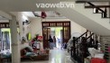 Bán nhà ĐẸP Dĩ An, đường 2 xe hơi vỉa hè đầy đủ,giá NGỘP Bank nặng