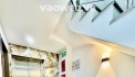 Bán nhà phố Cầu Giấy 7 tầng 

Diện tích: 100m²

 Mặt tiền: Gần 8m Giá bán: 37.5 tỷ dòng tiền hơn 1.8 tỷ/năm