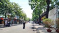 Bán nhà 3 Lầu 1 Trệt 100m2 Dĩ An,đường nhựa vài ô tô thông thoáng,gần chợ đêm