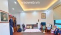 Phố Ngã Tư Sở diện tích 42 m, 5 tầng, 8 phòng ngủ, ngõ trước nhà 4 m, cách ô tô tránh 15 m, 2 mặt thoáng, nhà mới đẹp, kinh doanh tốt.Khu vực trung