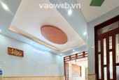 Bán nhà 2 Tầng 116m2 Dĩ An,đường xe hơi,có sân đậu xe,gần UBND phường