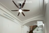 NHÀ NGUYỄN VĂN CỪ, 62m², 4PN, CÓ SÂN ĐỂ XE, GIÁ 9,5 TỶ.