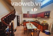 Bán nhà phố Chùa Láng - Phân lô kinh doanh - 2 thoáng trước sau - Gara ô tô