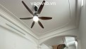 NHÀ NGUYỄN VĂN CỪ, 62m², 4PN, CÓ SÂN ĐỂ XE, GIÁ 9,5 TỶ.